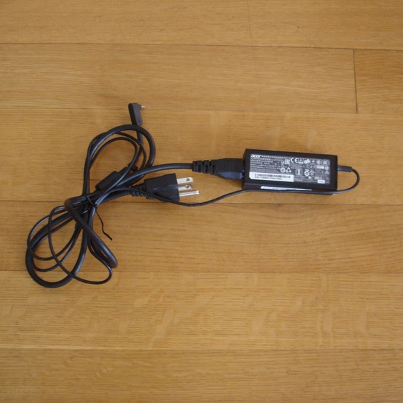 ACER A13-045N2A 19V 2.37A 45W Genuine Original AC Power Adapter Charger - Picture 1 of 3